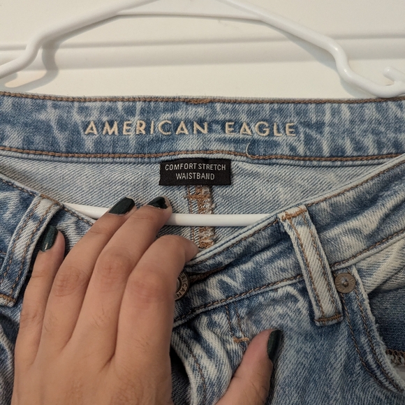 AE Ripped Mom Jean - Picture 12 of 15